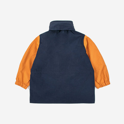 男童藏青色外套