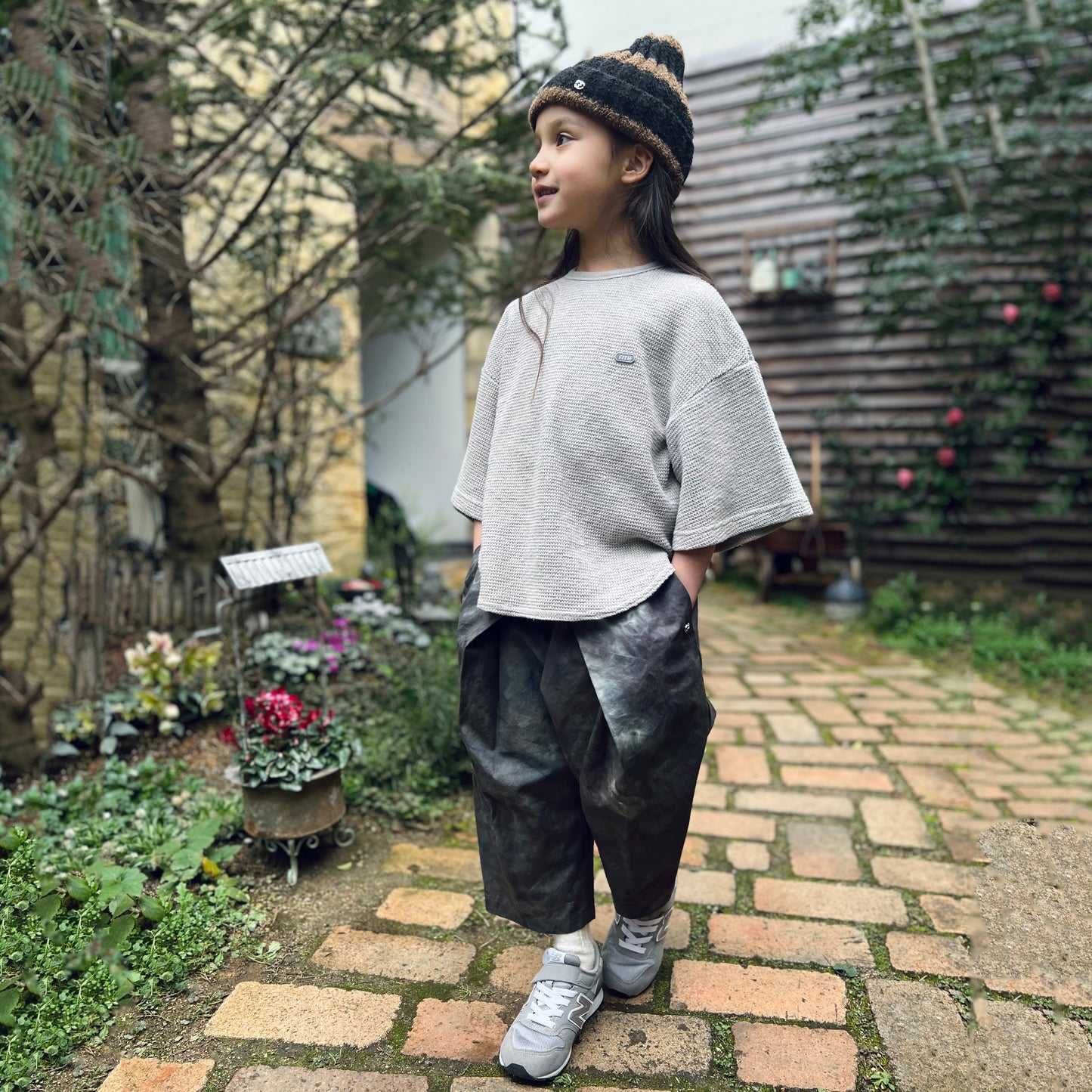 女童灰色棉T恤