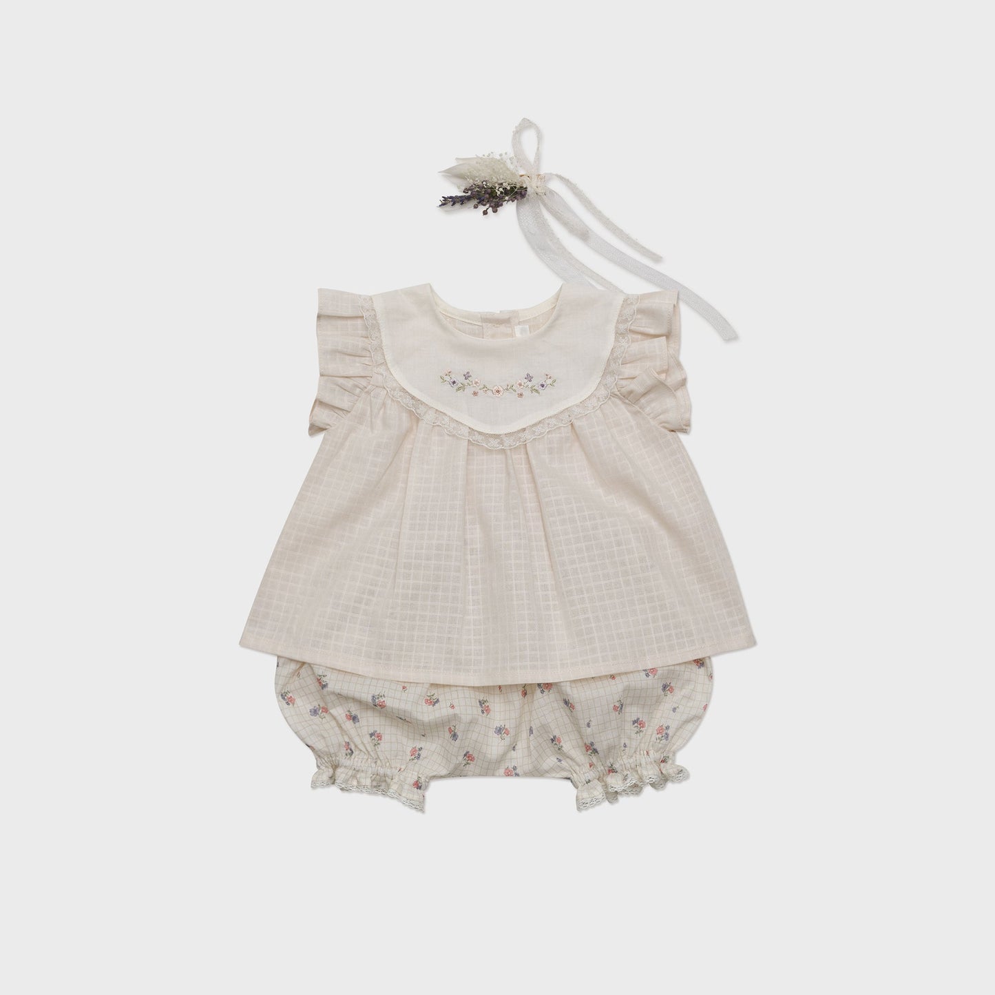 女婴米色刺绣棉上衣