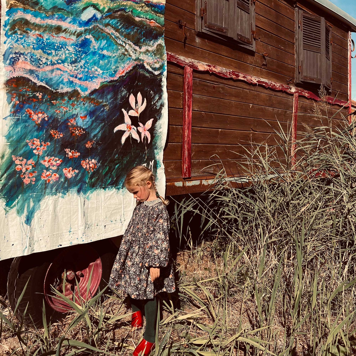 女童蓝色碎花灯芯绒上衣