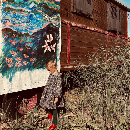 女童蓝色碎花灯芯绒上衣