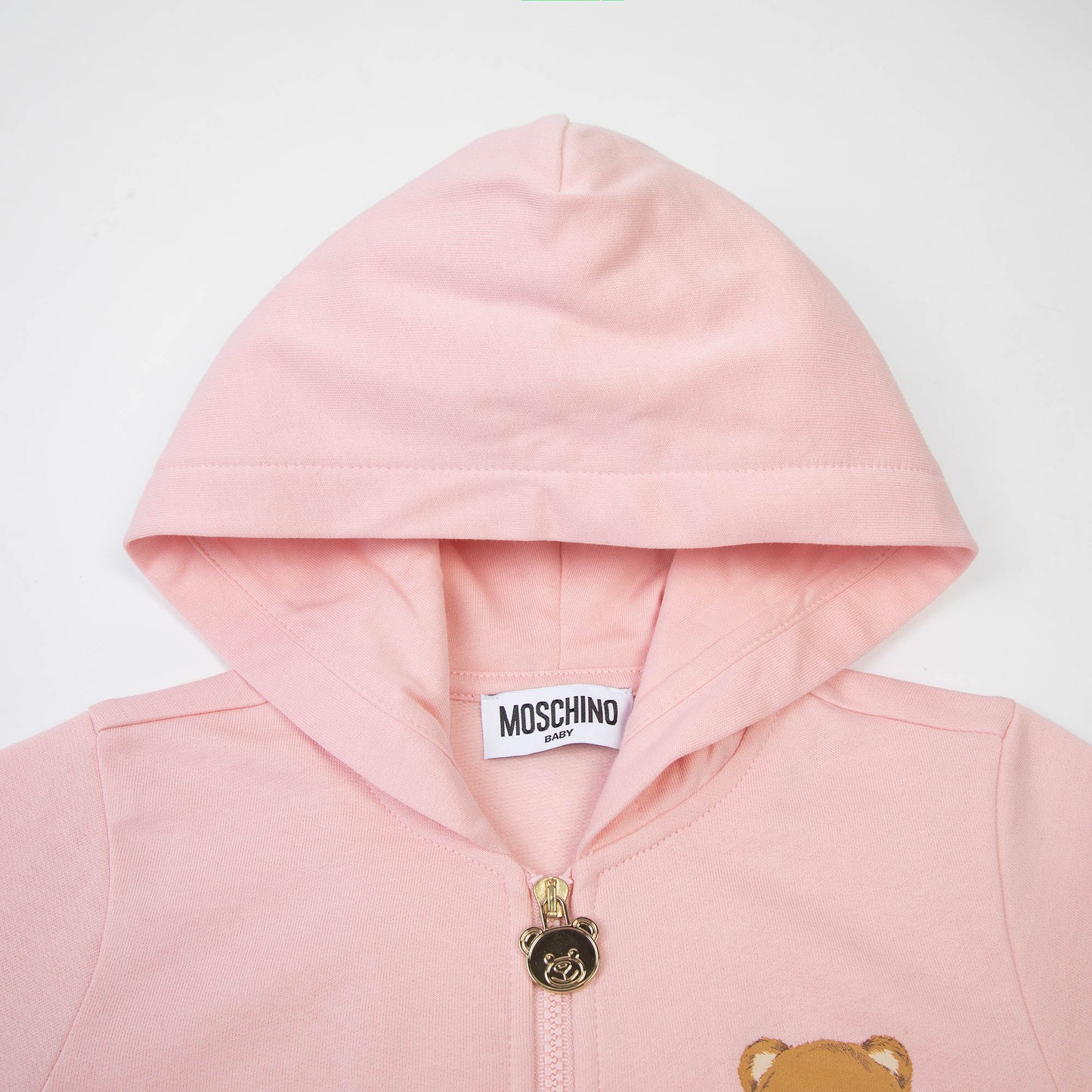 婴儿粉色拉链上衣