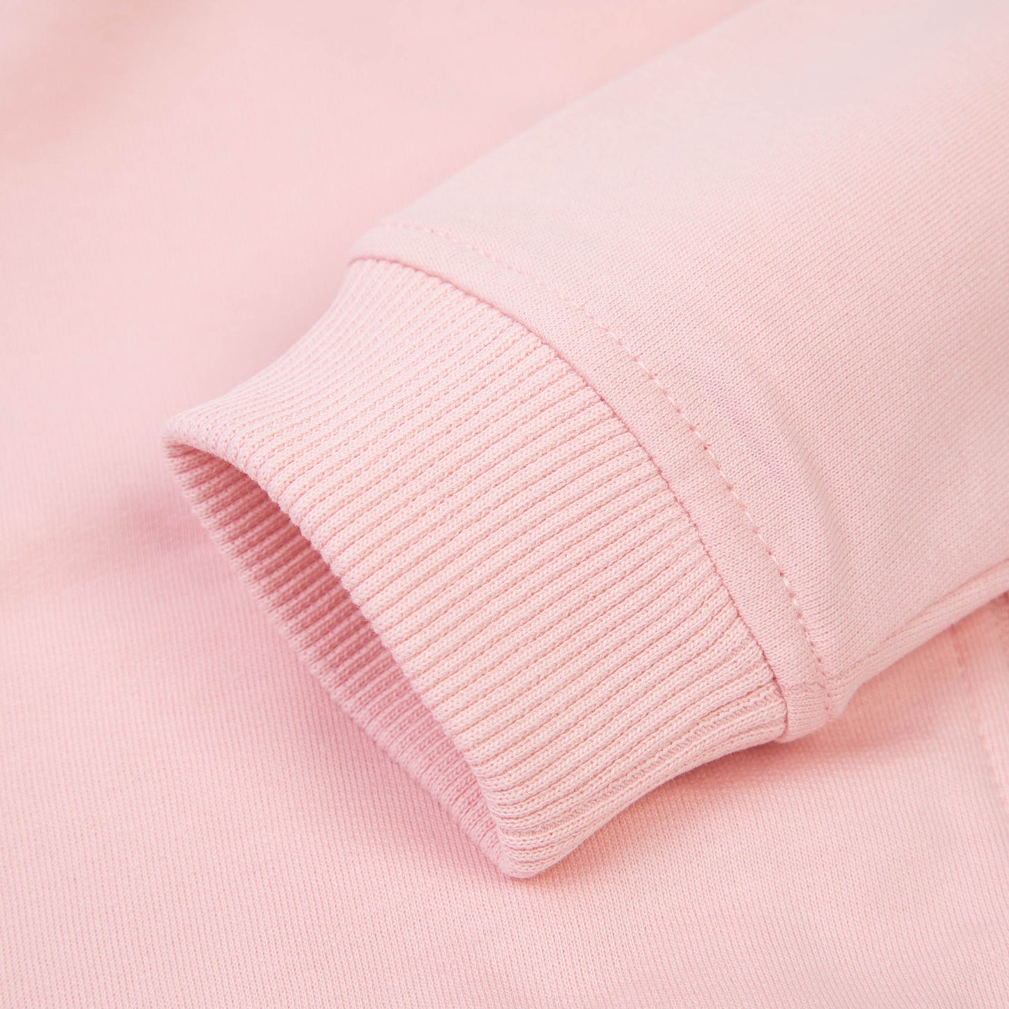 婴儿粉色拉链上衣