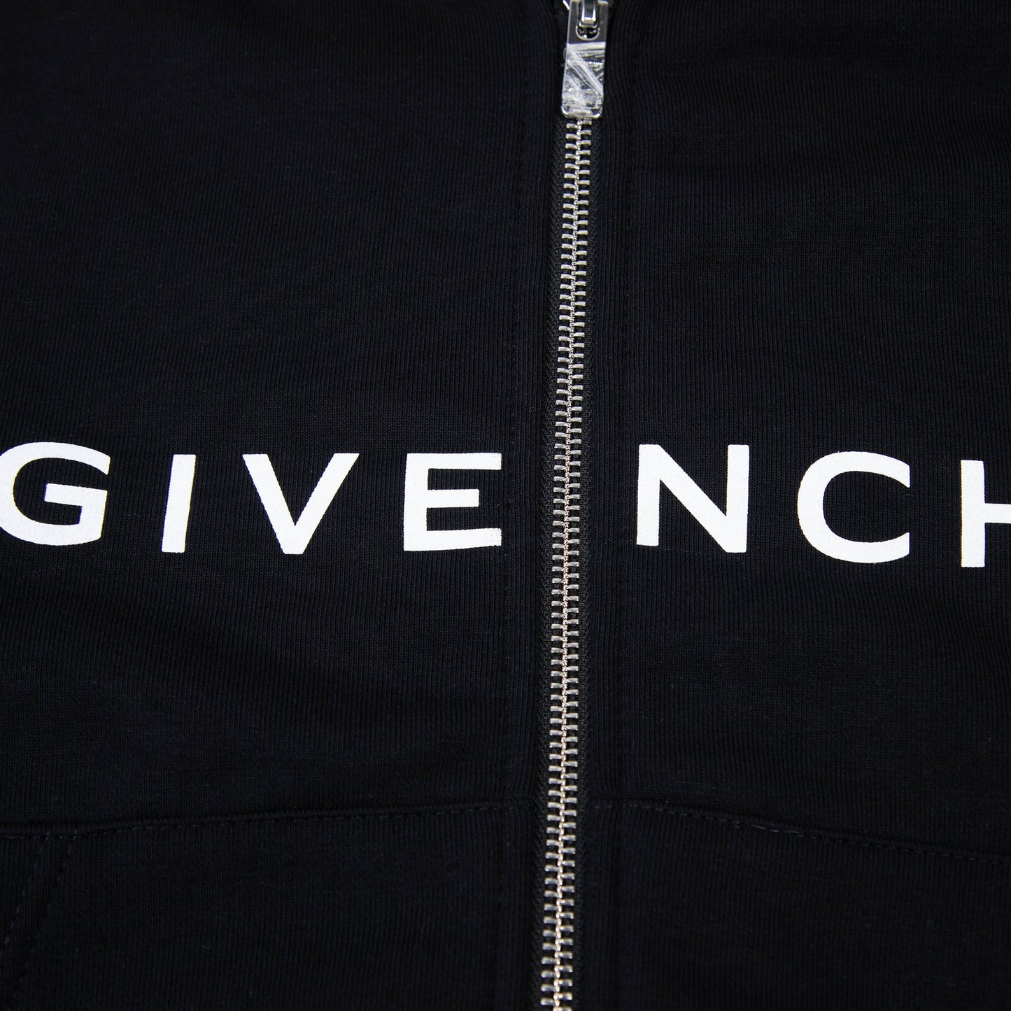 儿童黑色拉链上衣