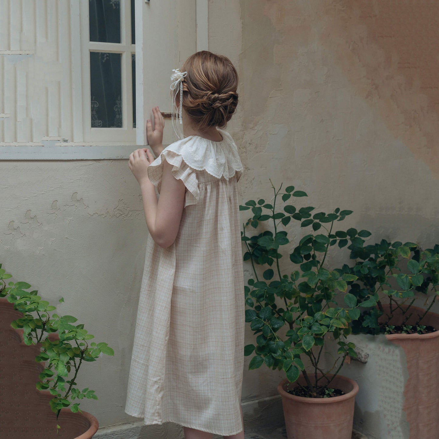 女童米粉色格子棉连衣裙