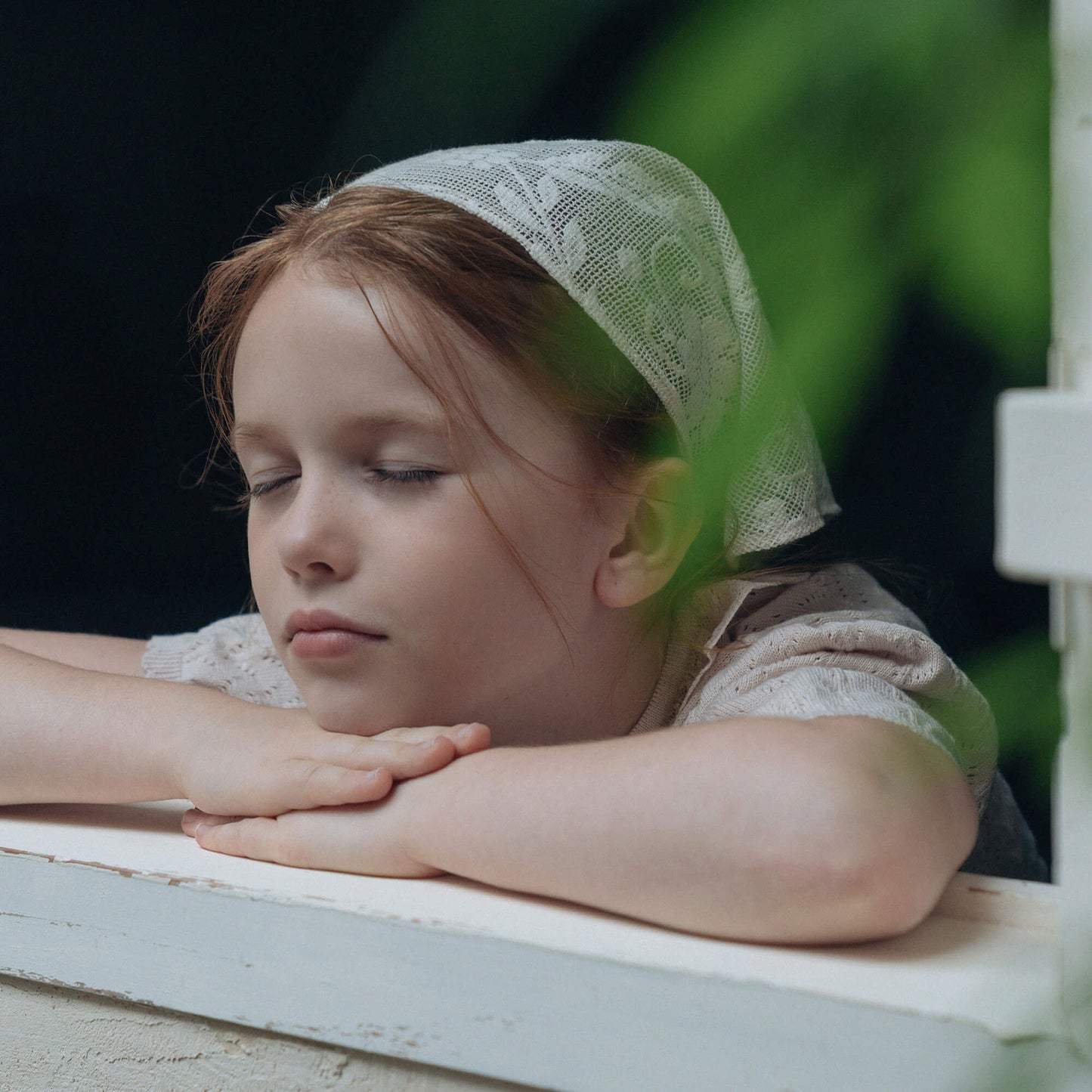 女童白色棉围巾