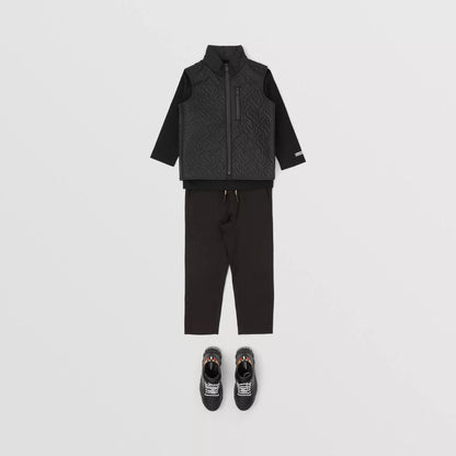 儿童黑色Logo马甲