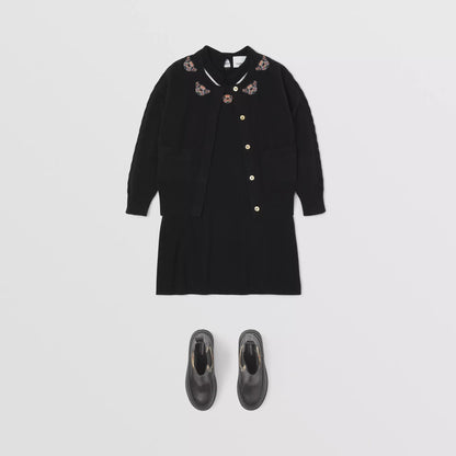 女童黑色刺绣羊毛开衫