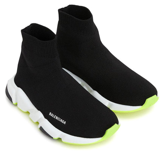 儿童黑色运动鞋