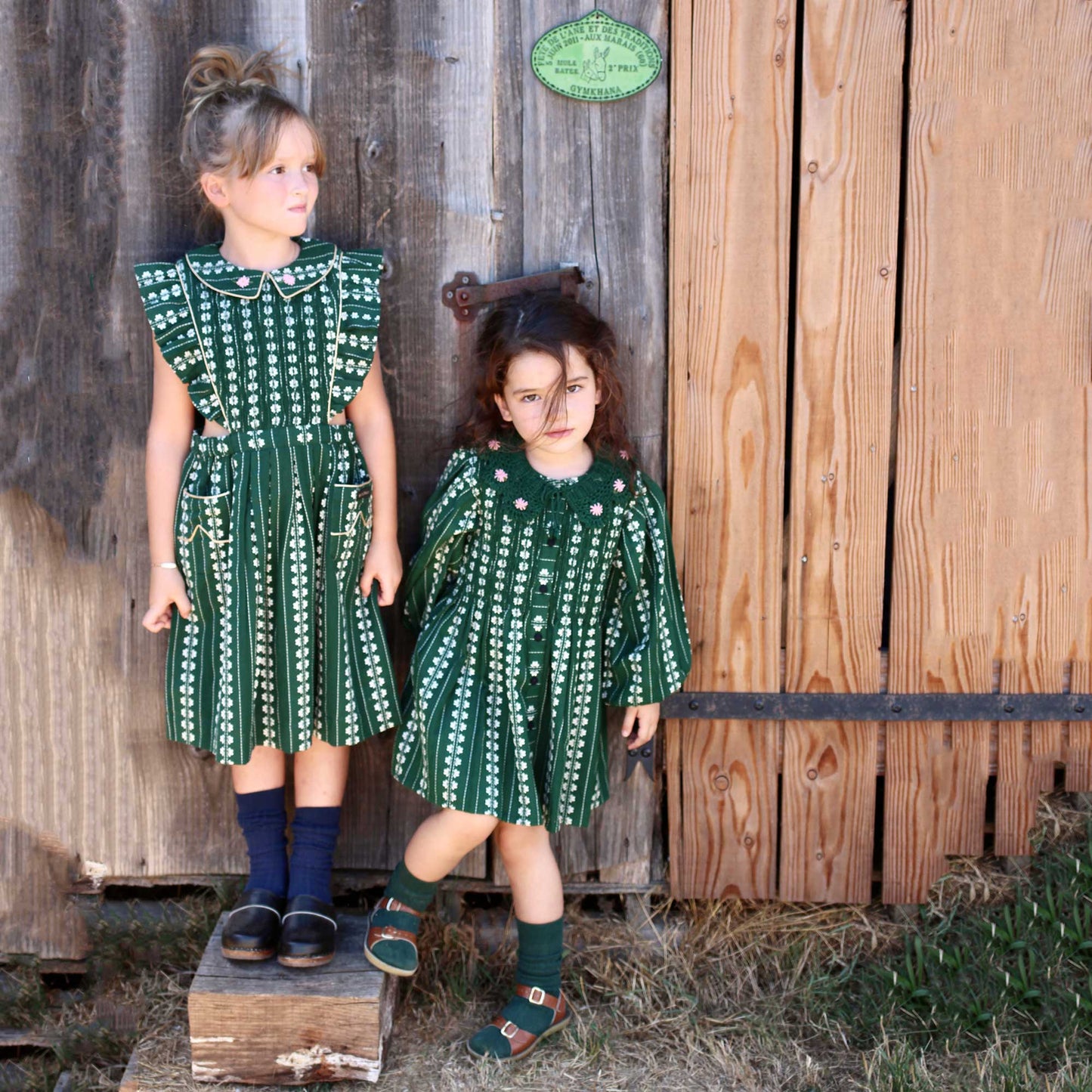 女童绿色碎花棉连衣裙