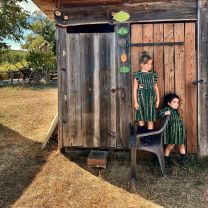 女童绿色碎花棉连衣裙