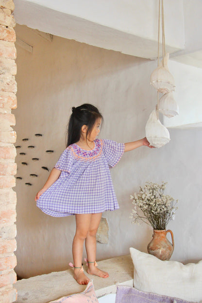 女童紫色格子刺绣连衣裙