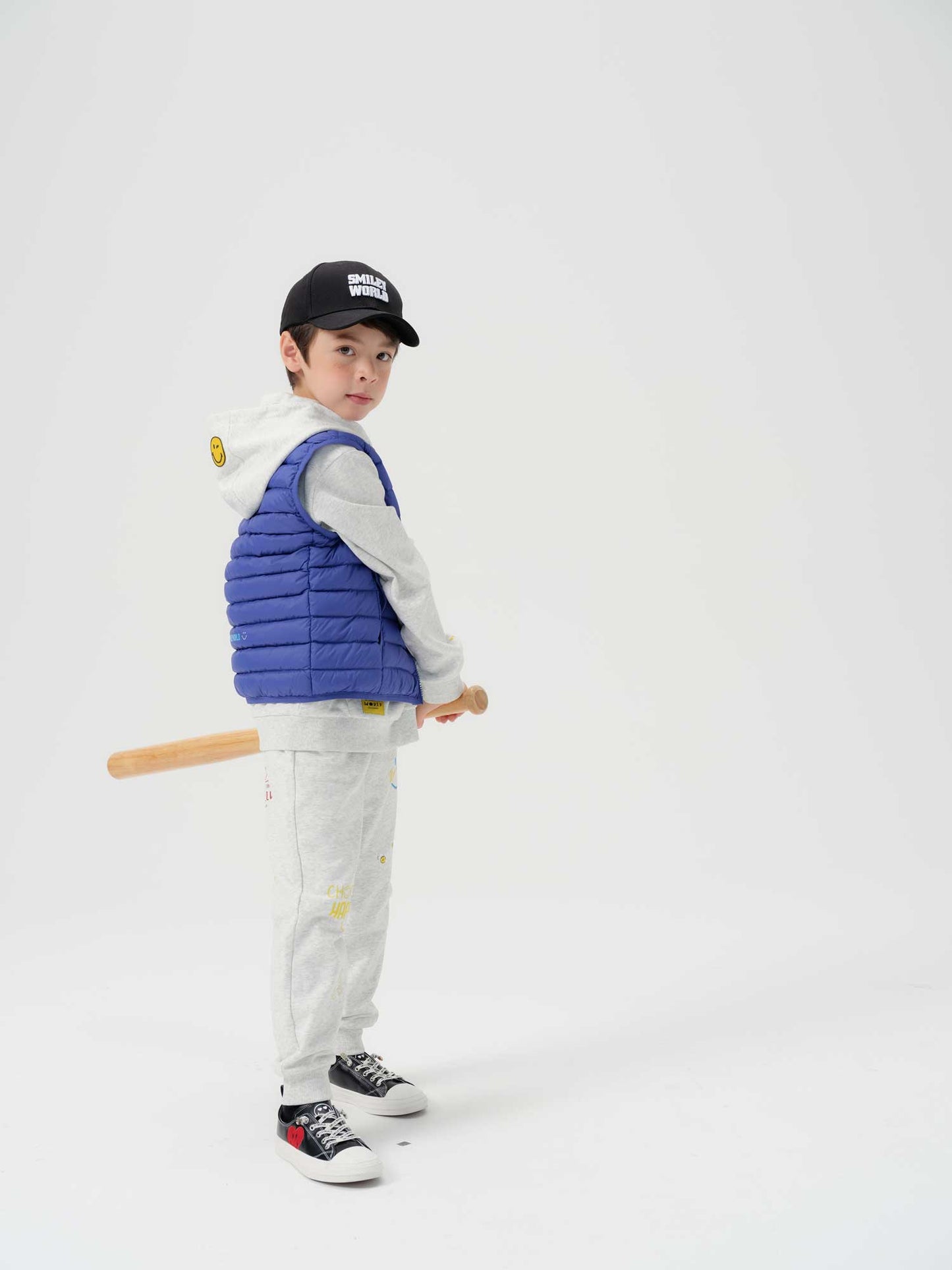 儿童蓝色羽绒马甲