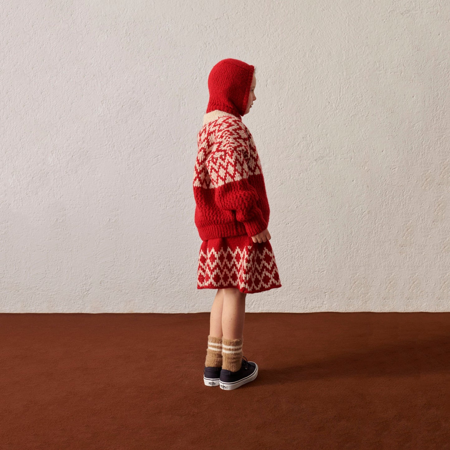 儿童红色羊毛毛衣