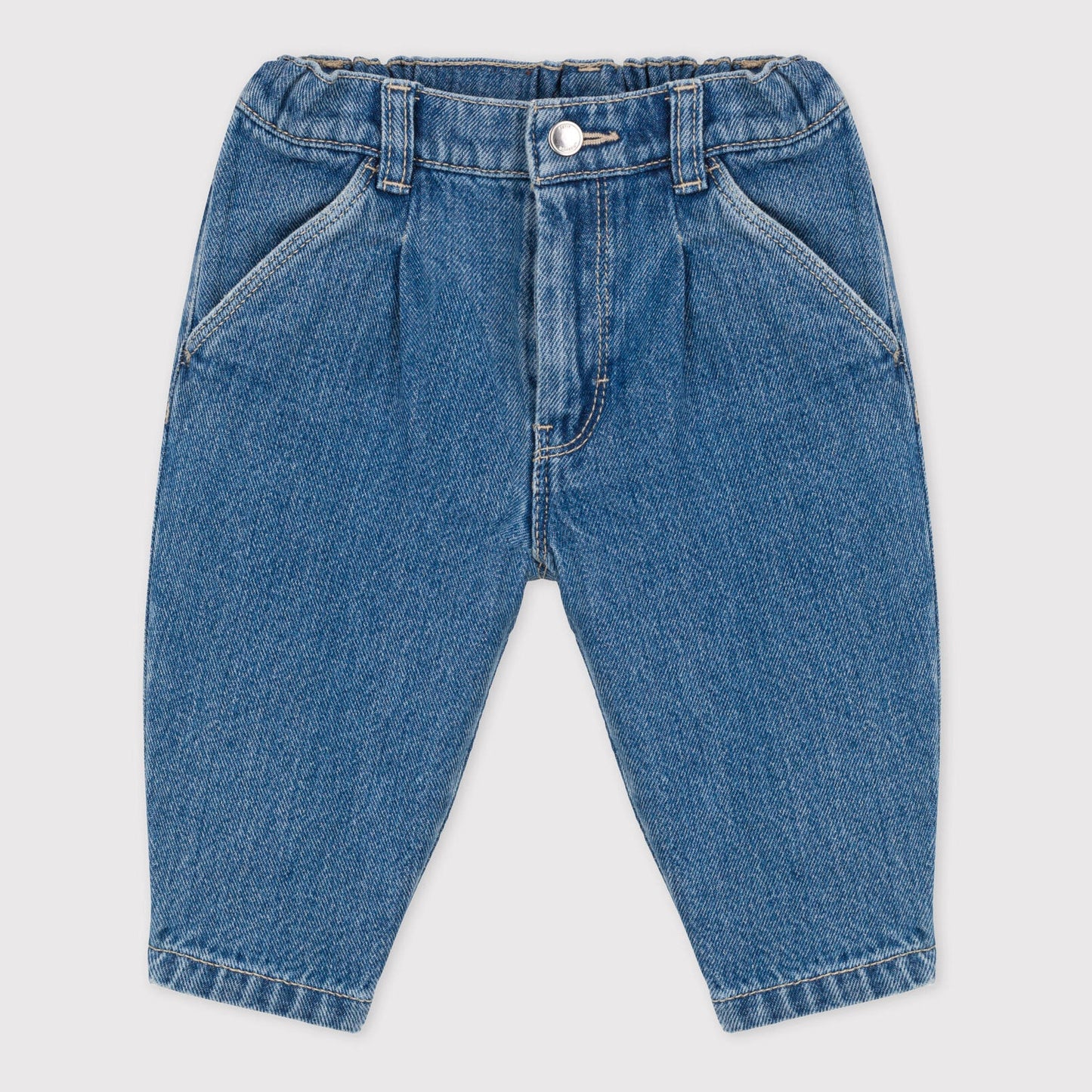 婴儿蓝色牛仔裤