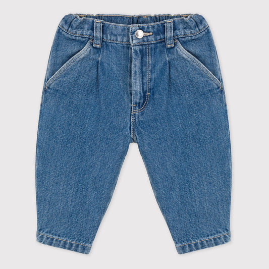 婴儿蓝色牛仔裤