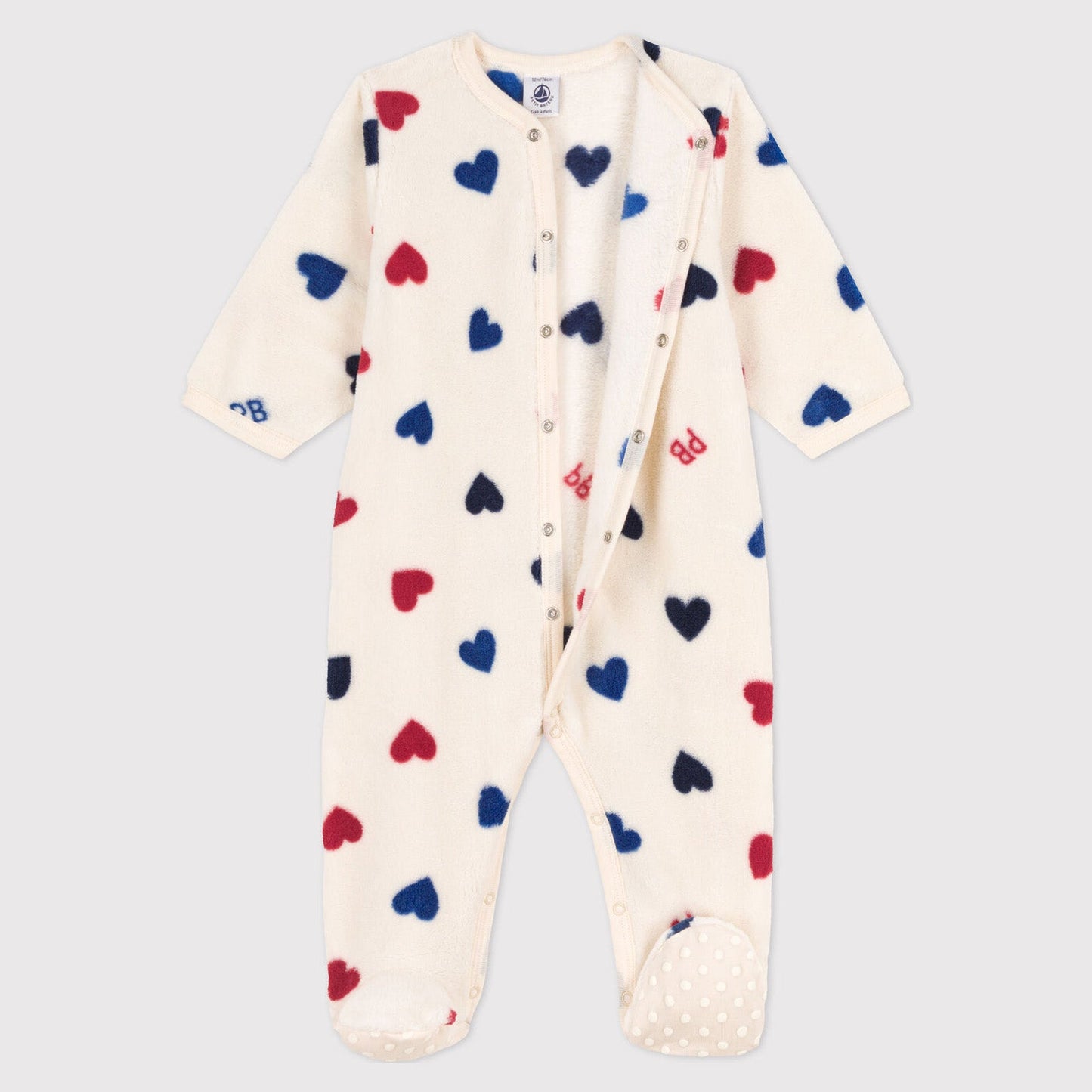 婴儿白色心形连体衣