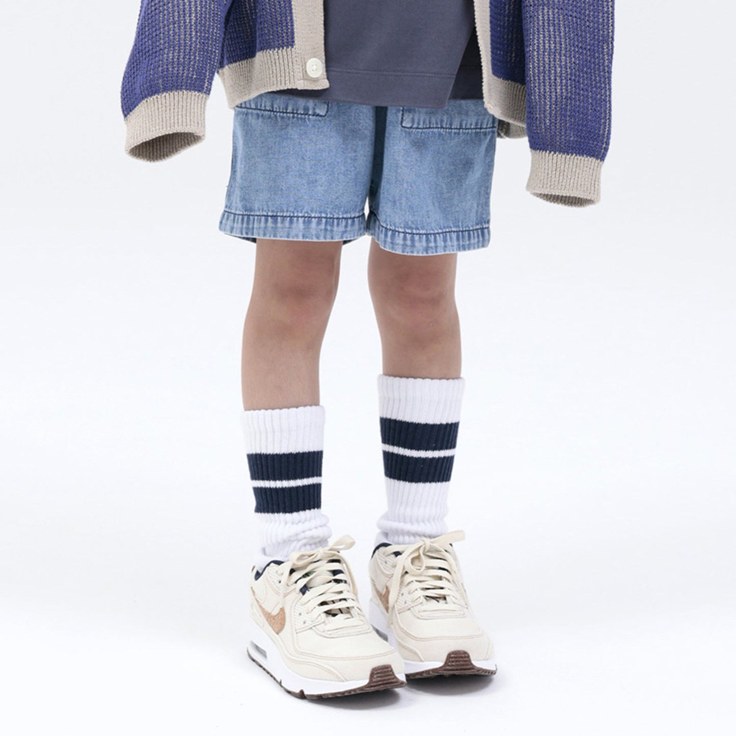 儿童蓝色牛仔短裤