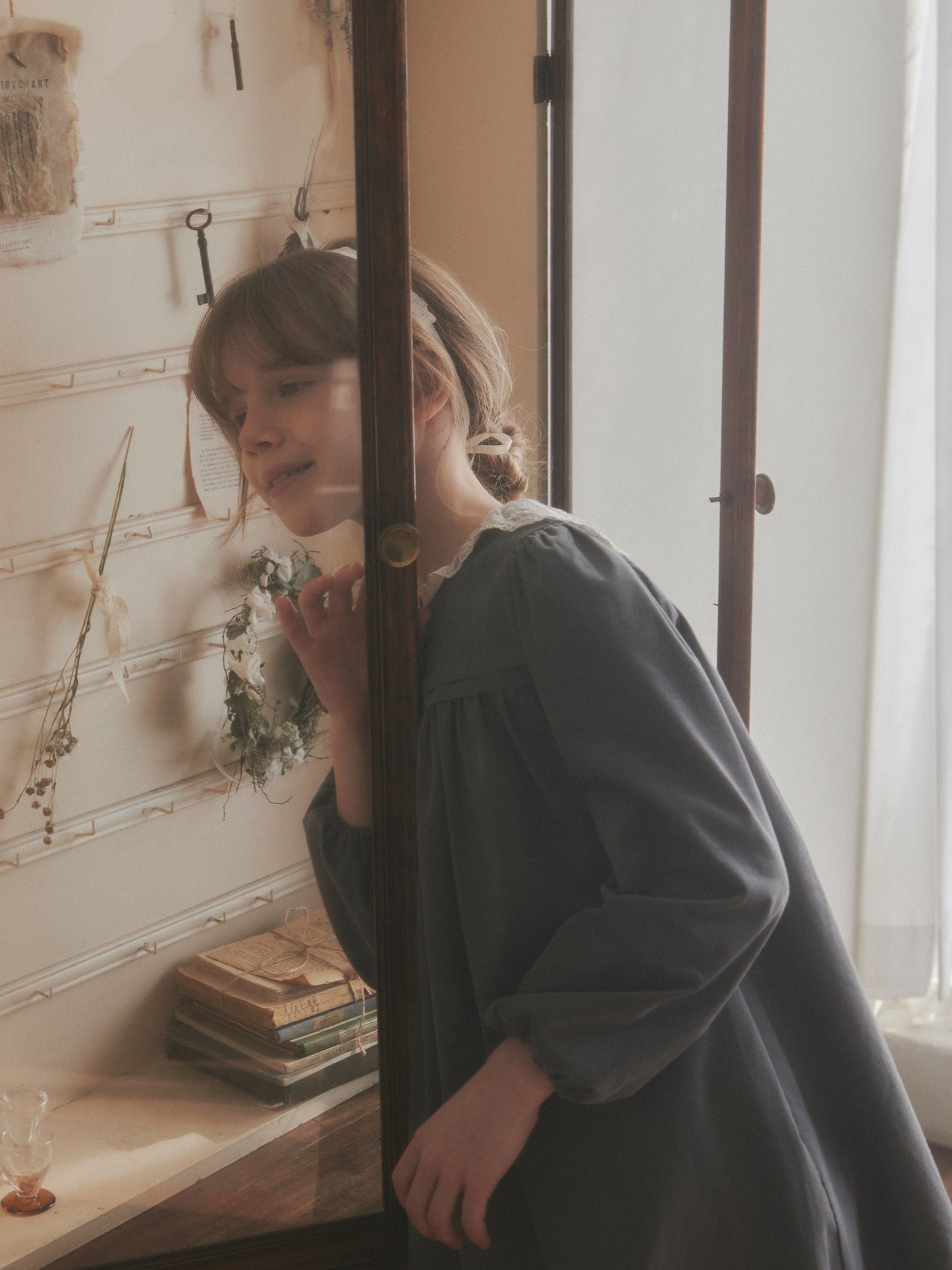 女童白色发带