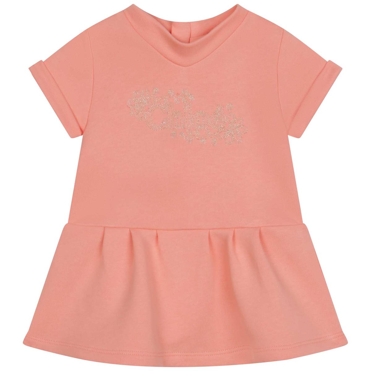 女婴粉色连衣裙