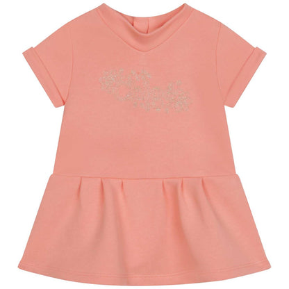 女婴粉色连衣裙