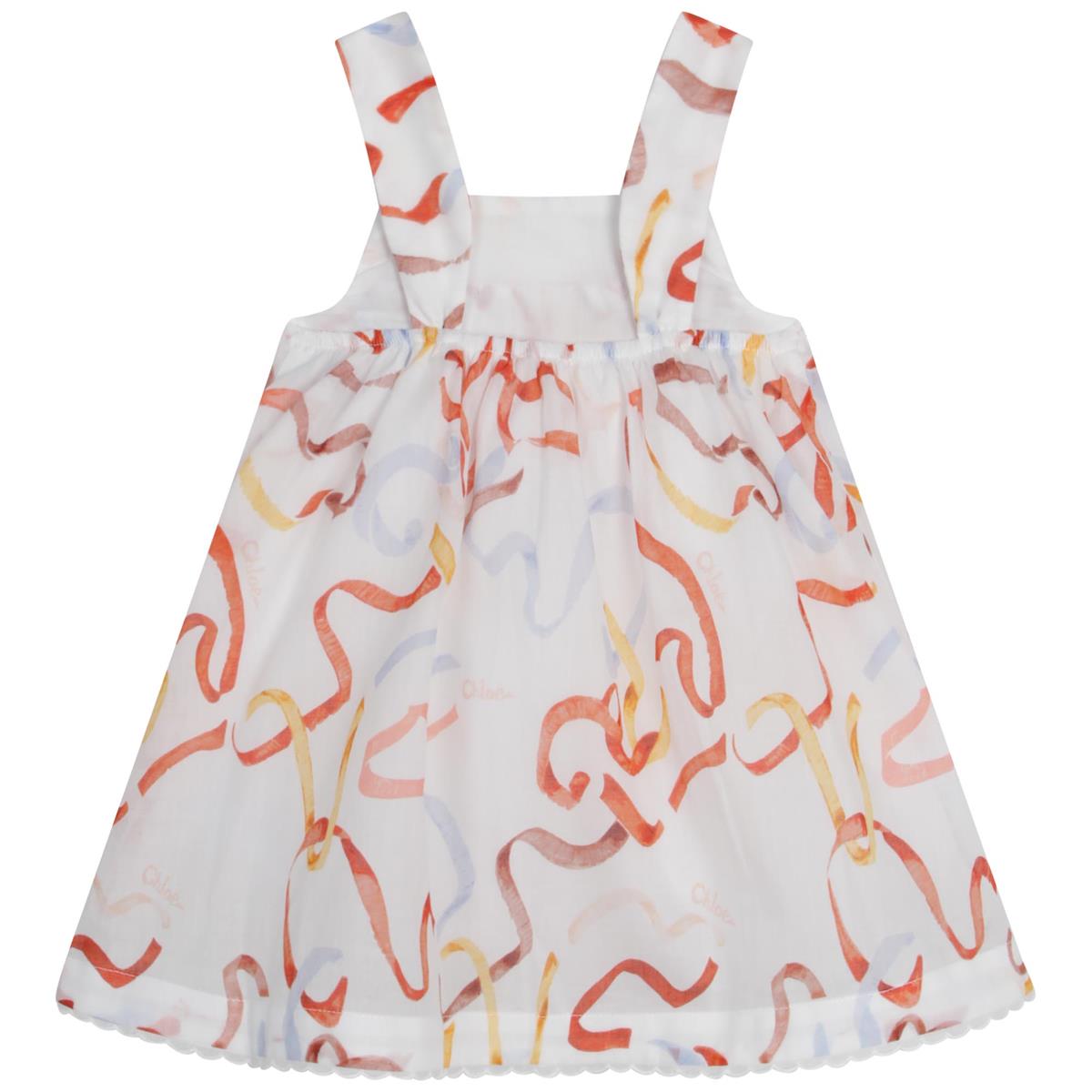 女婴白色连衣裙