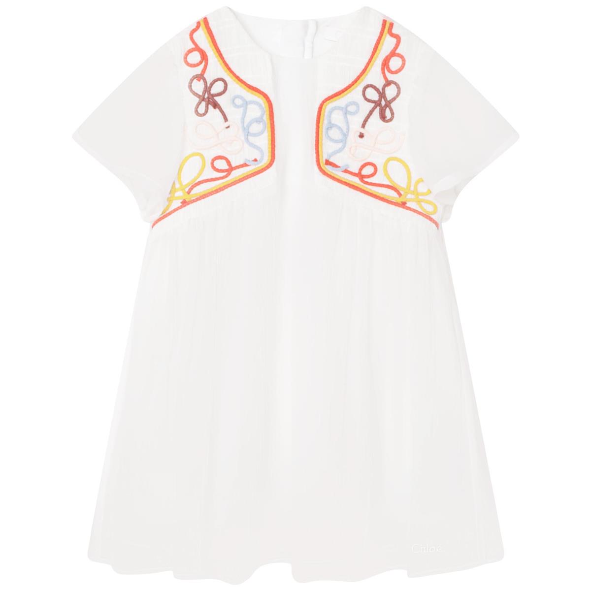 女婴白色连衣裙