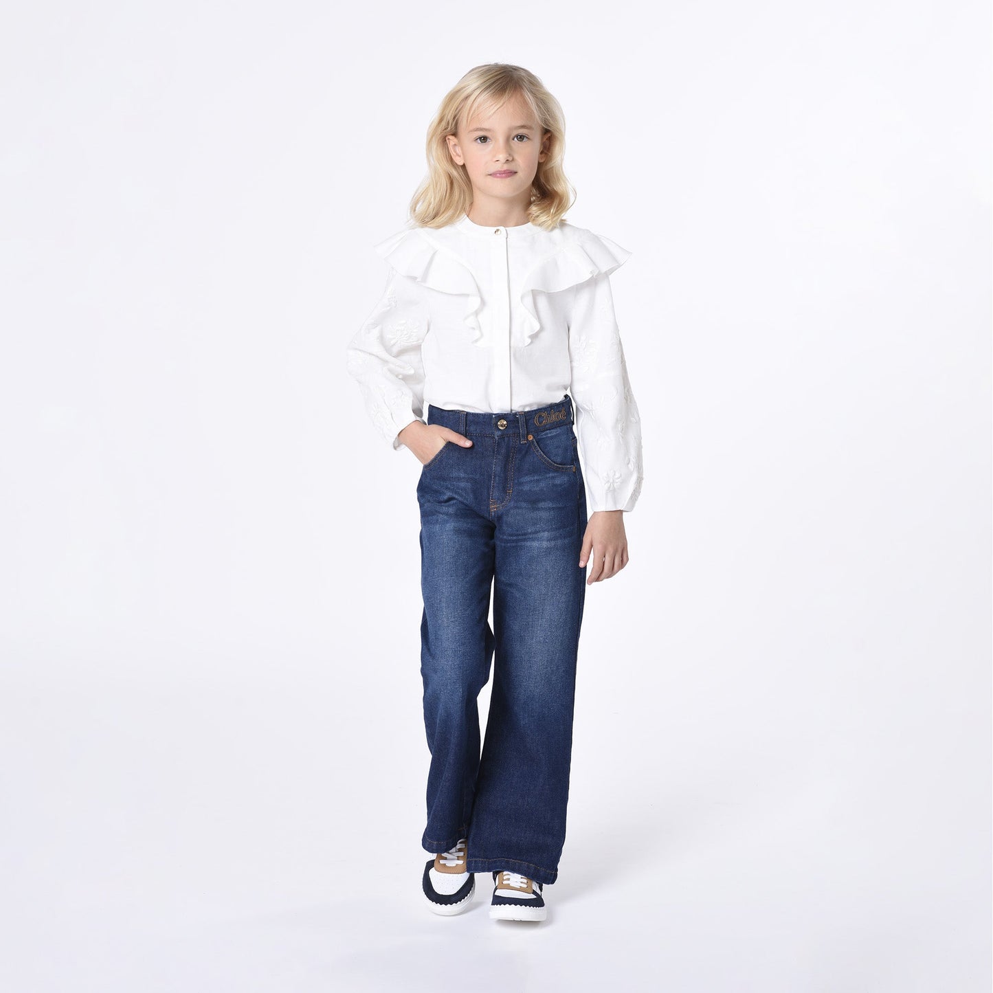 女童蓝色牛仔裤