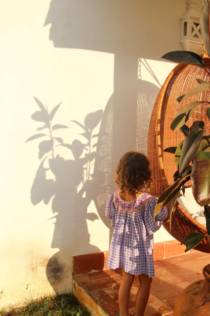 女童紫色格子刺绣连衣裙