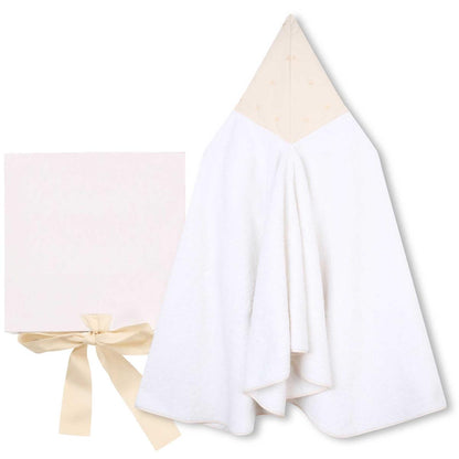 女童白色沐巾