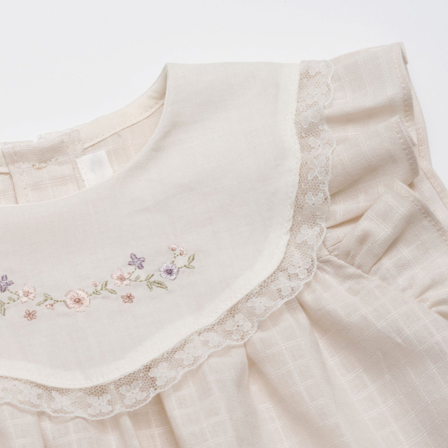 女婴米色刺绣棉上衣