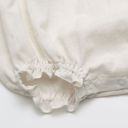 女婴白色刺绣棉连体衣