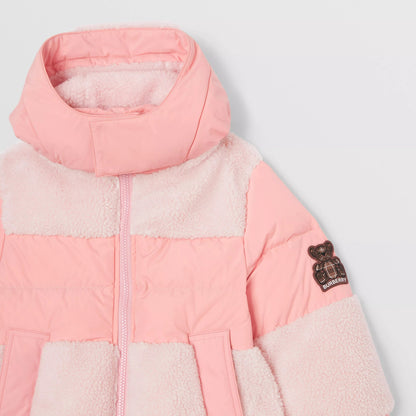 女童粉色羽绒服