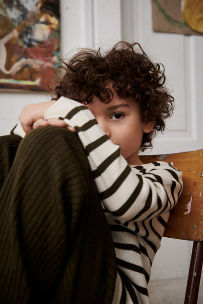 儿童深绿色羊毛背心