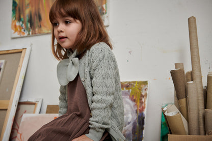 儿童深绿色羊毛背心