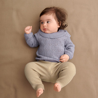 女婴浅紫色羊毛毛衣