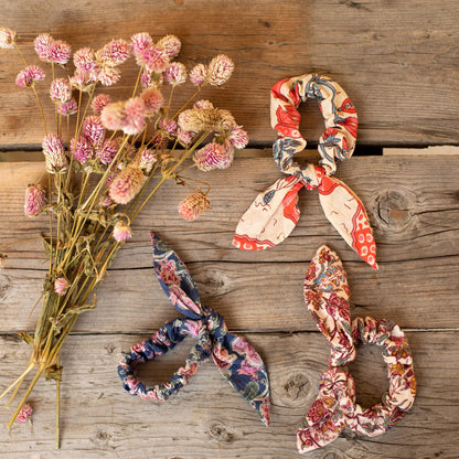 女童蓝色碎花发圈