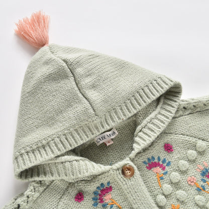 女童浅绿色羊毛针织斗篷