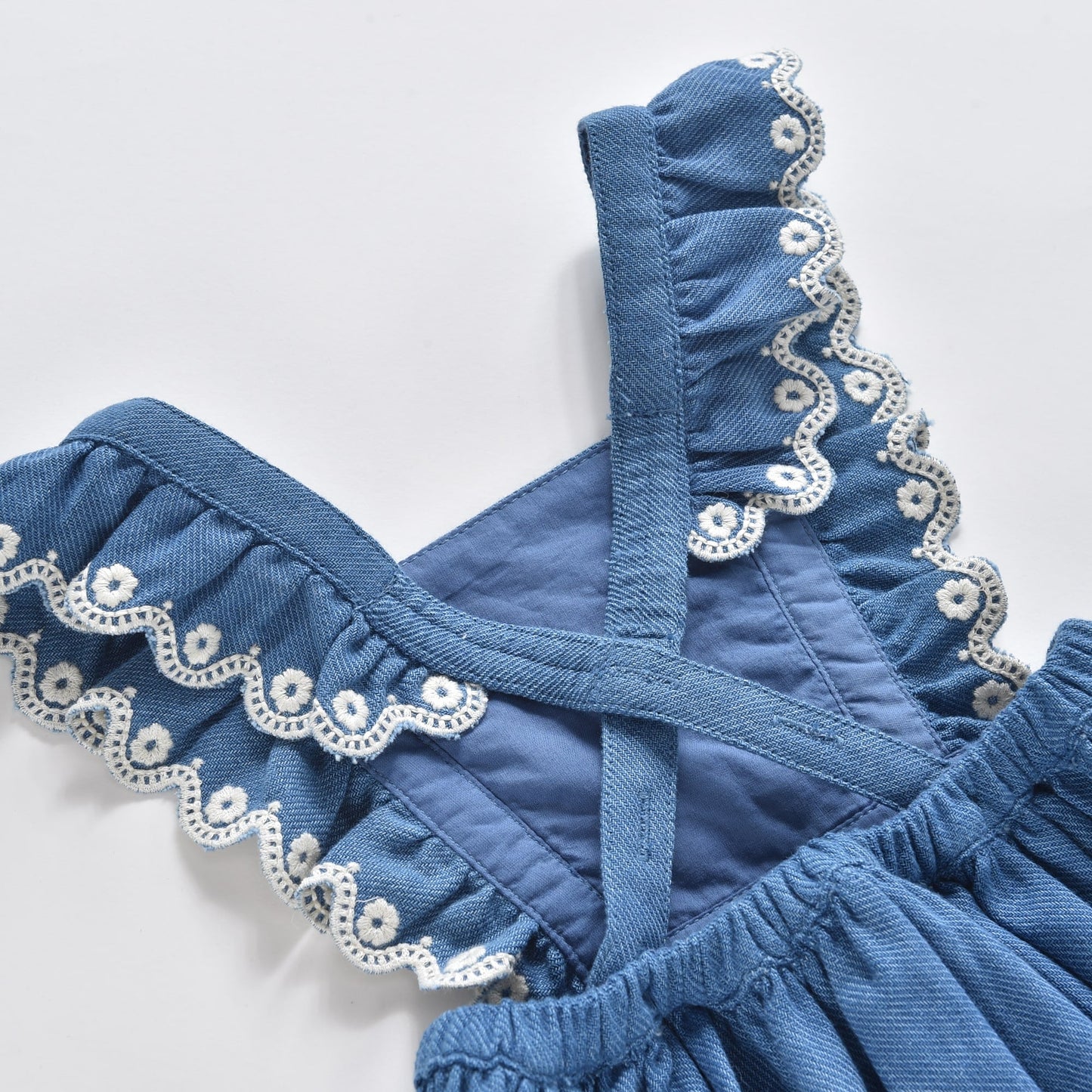 女童蓝色刺绣短裙