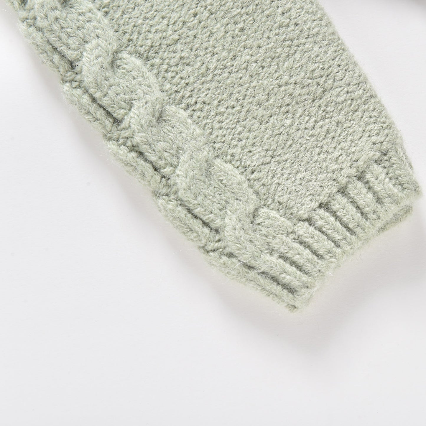 女童浅绿色针织连衣裙