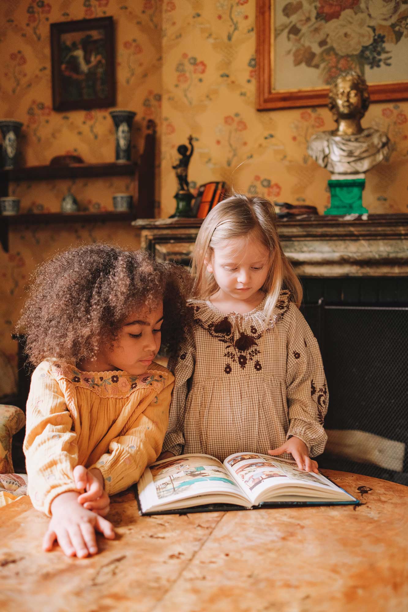 女童黄色刺绣棉连衣裙