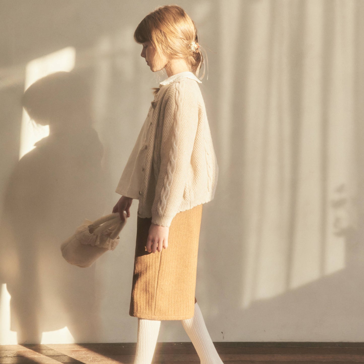 女童米色羊毛开衫