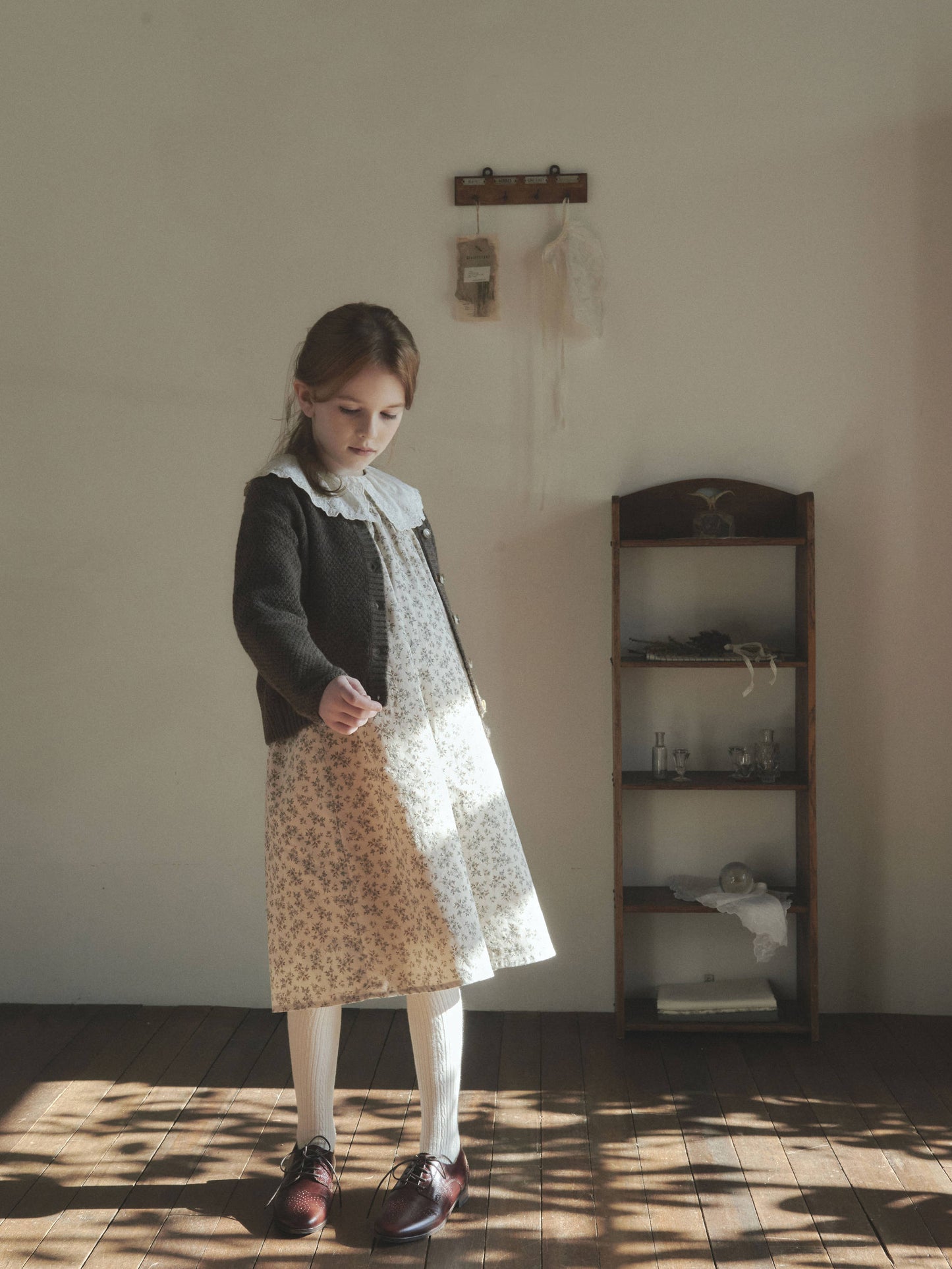 女童薄荷绿碎花蕾丝领棉连衣裙