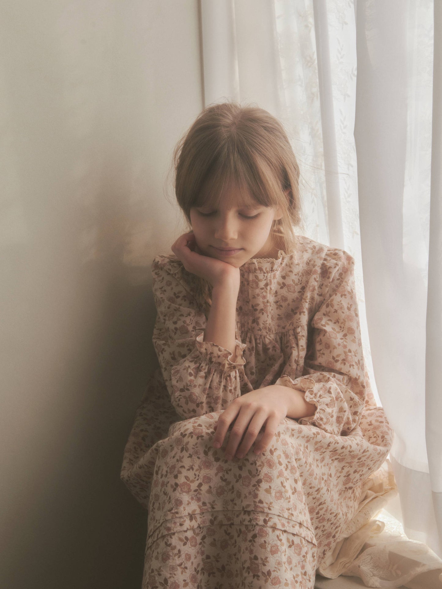 女童粉色碎花棉连衣裙