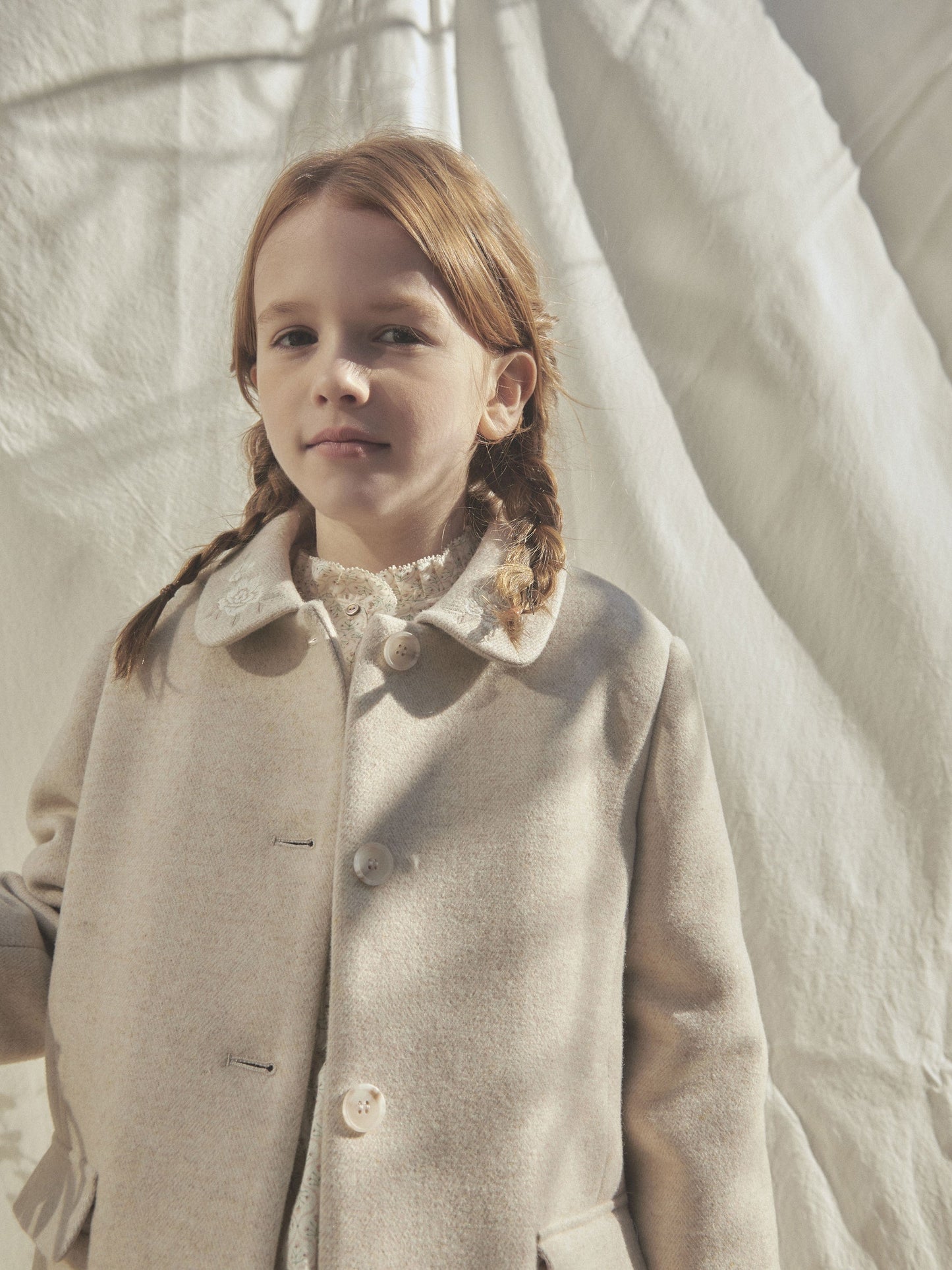 女童米色羊毛外套