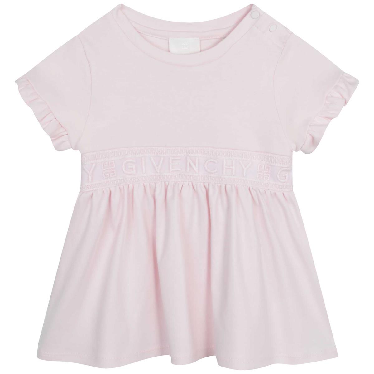 女婴粉色连衣裙