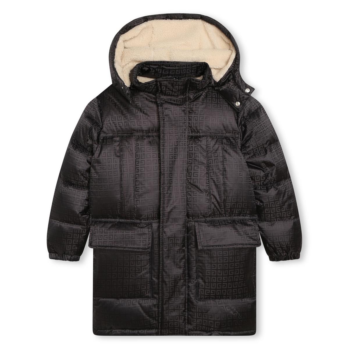 女童黑色羽绒服