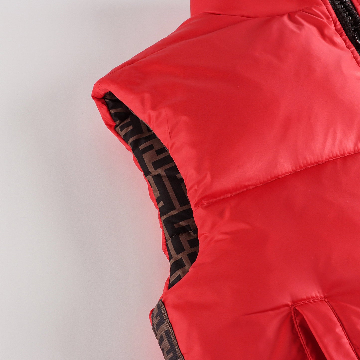 儿童红色双面羽绒马甲