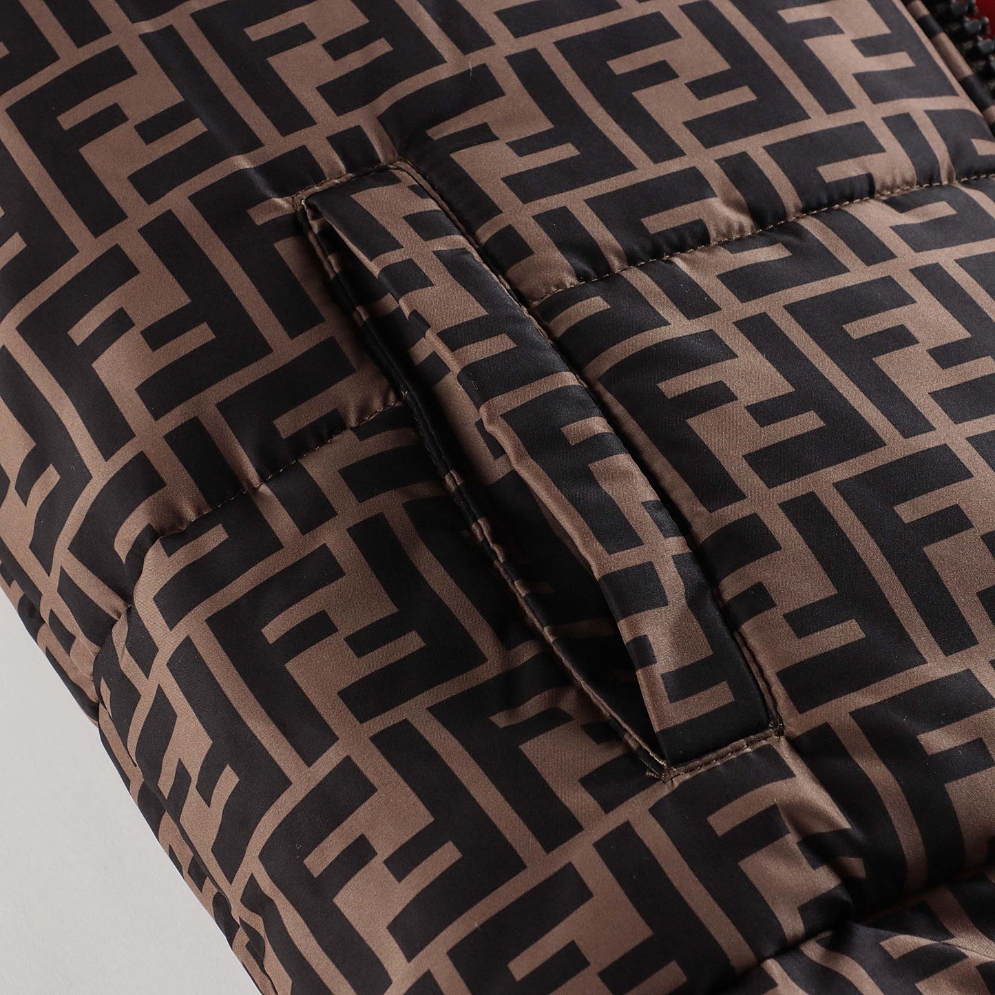 儿童红色双面羽绒马甲