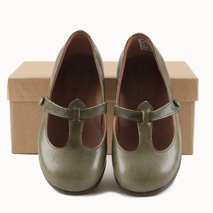 女童绿色皮鞋